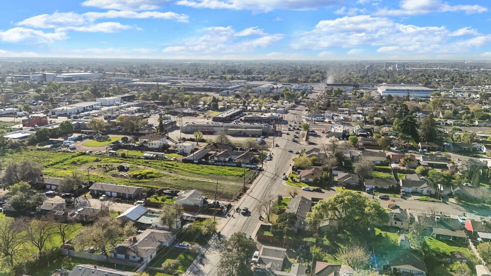 More Photos Of 716 N Filbert St, Stockton Land For Sale