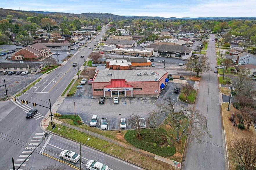 More Photos Of 2302 Whitesburg Dr SE, Huntsville Freestanding For Sale