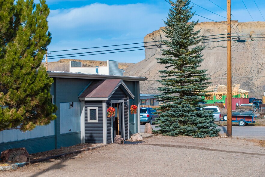 More Photos Of 312 4th Street St, Kremmling Light Manufacturing For Sale