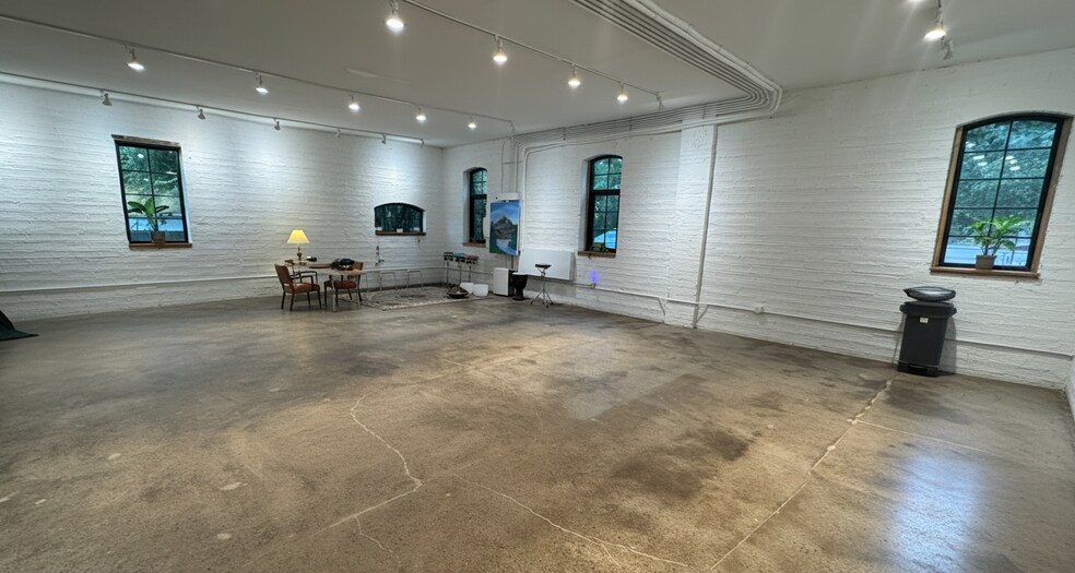 More Photos Of 598-608 S Smith Ave S, Saint Paul Storefront Retail Office For Lease