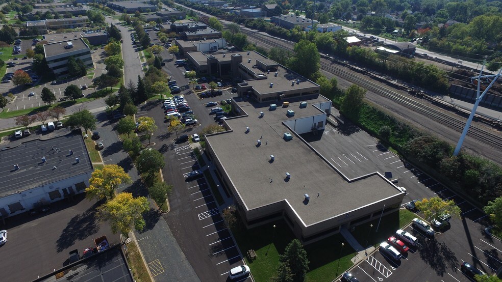 More Photos Of 1350-1380 Energy Ln, Saint Paul Office For Lease