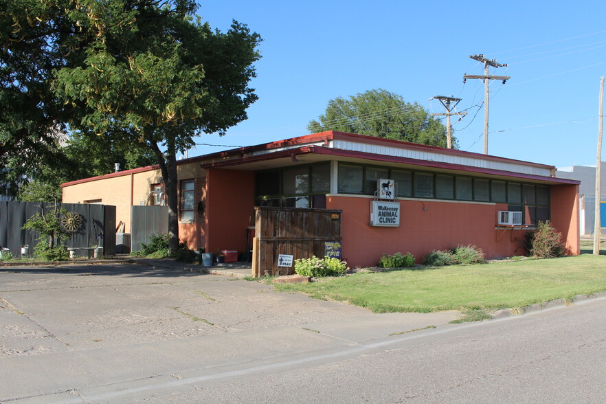 Primary Photo Of 112 Barclay Ave, Wa Keeney Veterinarian Kennel For Sale