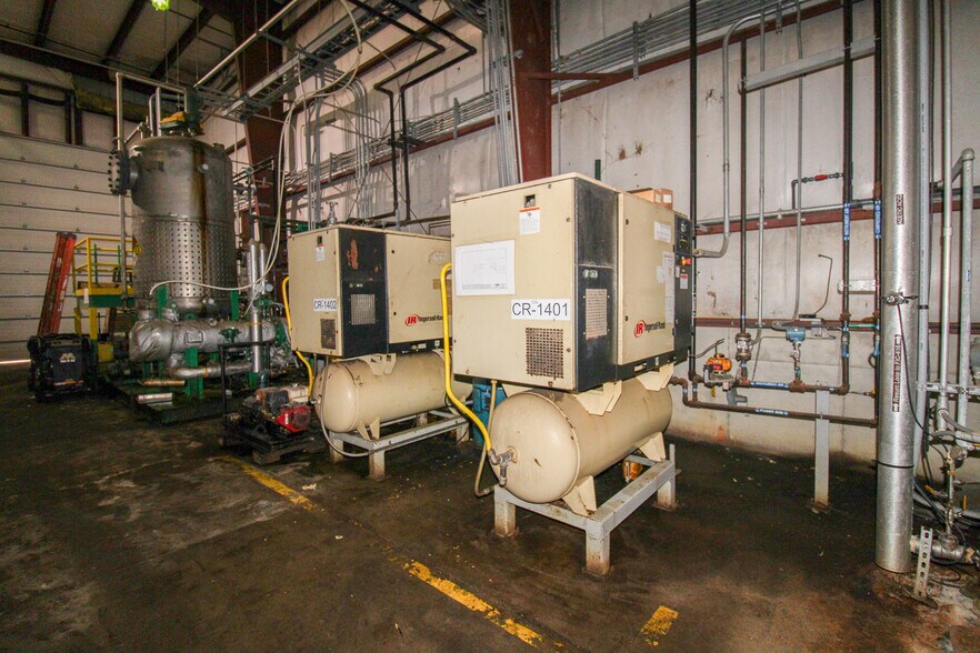 More Photos Of 5640 44th Ave S, Clinton Industrial For Sale