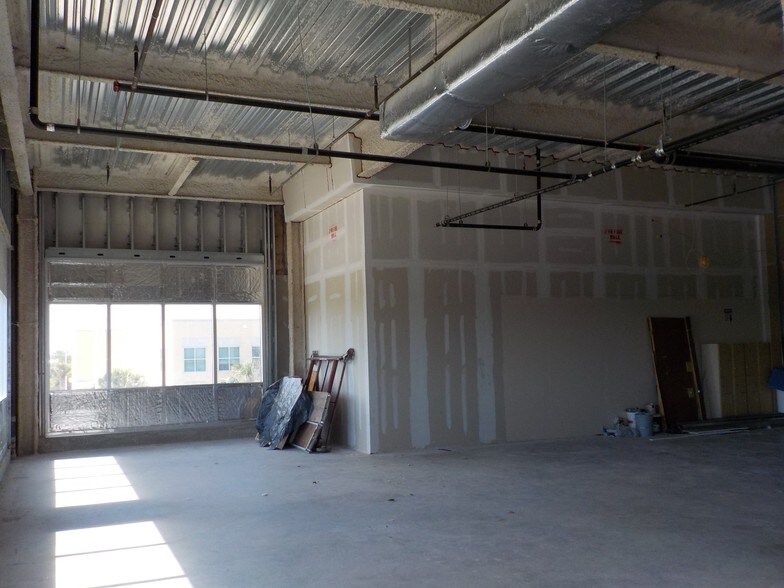 More Photos Of 5700 N Exp 77/83, Brownsville Medical For Lease