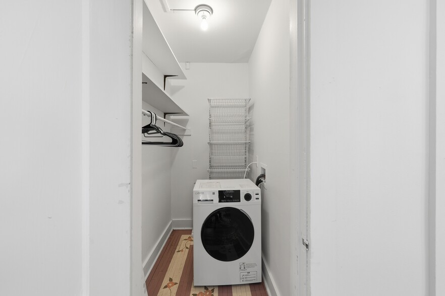 More Photos Of 83-87 Wilson Ave, Columbus Apartments For Sale