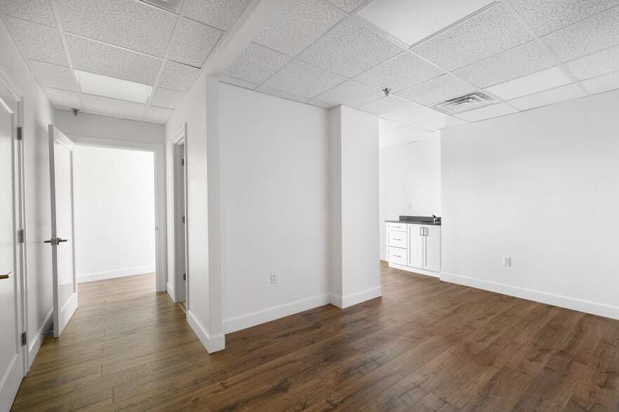 More Photos Of 209 Harvard St, Brookline Medical For Lease