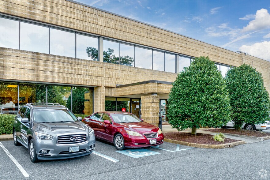 More Photos Of 900 Commonwealth Pl, Virginia Beach Coworking Space