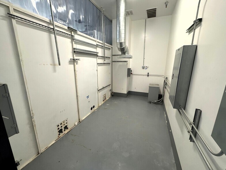 More Photos Of 3585 N Del Sol, Palm Springs Unknown For Lease