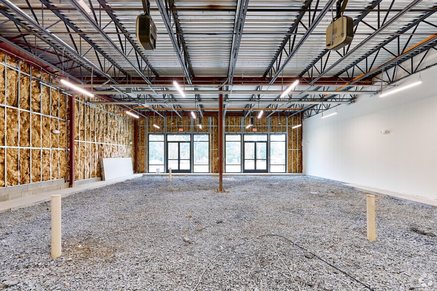 More Photos Of 14119 Travilah Rd, Rockville General Retail For Lease