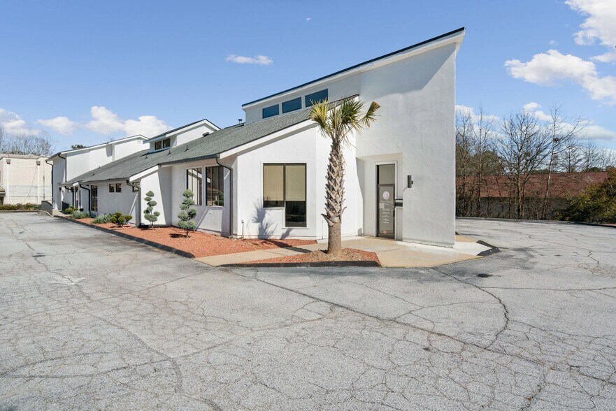 More Photos Of 237 Upper Riverdale Rd, Riverdale Medical For Sale