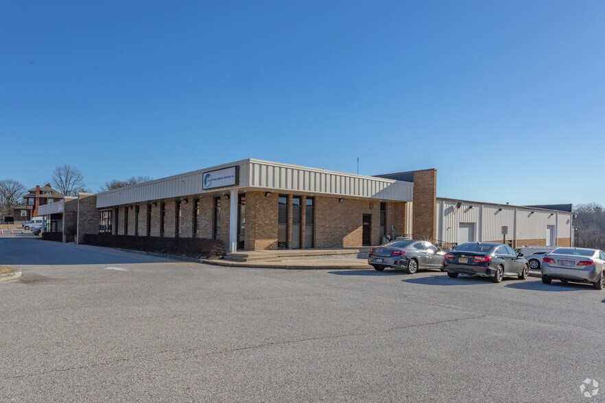 Primary Photo Of 4801-4825 Benson Ave, Arbutus Warehouse For Lease