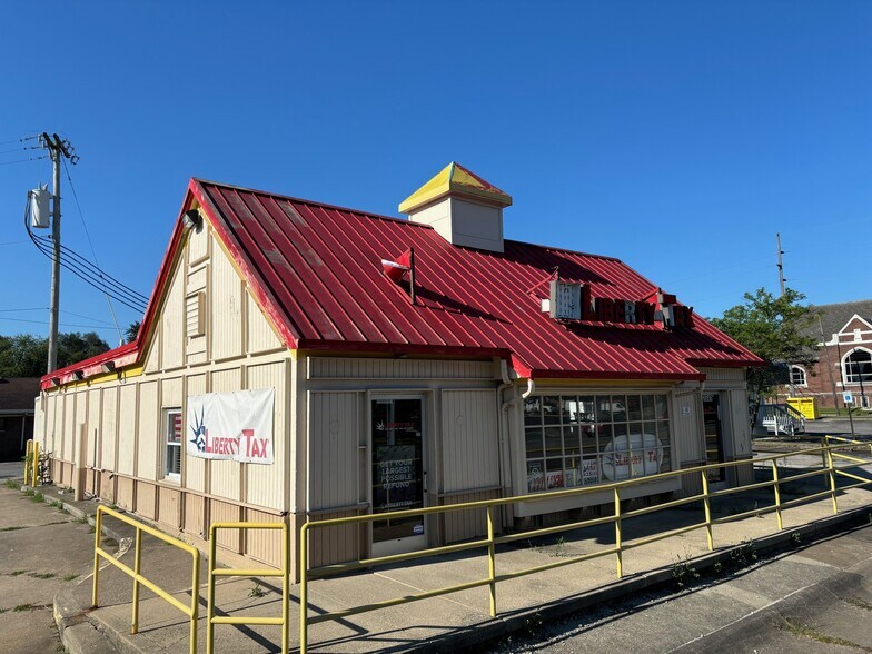 More Photos Of 1641 W Sylvania Ave, Toledo Storefront Retail Office For Sale