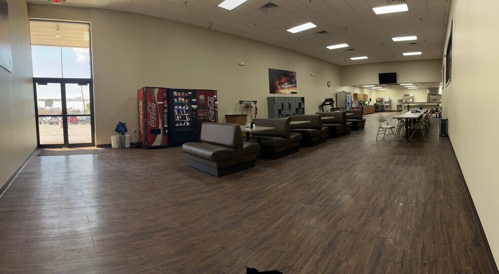 More Photos Of 5805 Highway 271, Fort Smith Freestanding For Sale