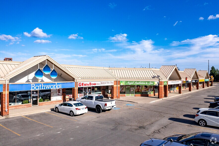 More Photos Of 250-252 Bayly St W, Ajax Freestanding For Lease
