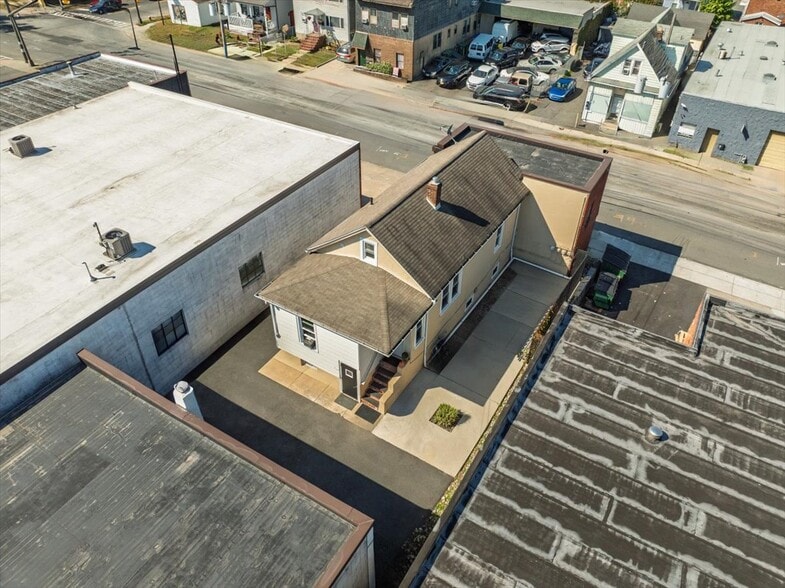 More Photos Of 616 E Elizabeth Ave, Linden Office For Sale