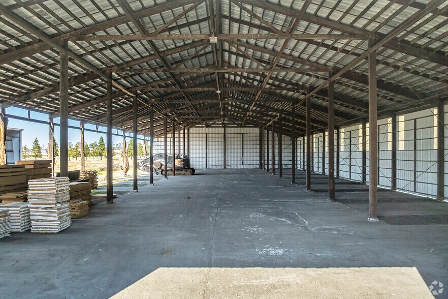 More Photos Of 1980 Kusel Rd, Oroville Manufacturing For Lease