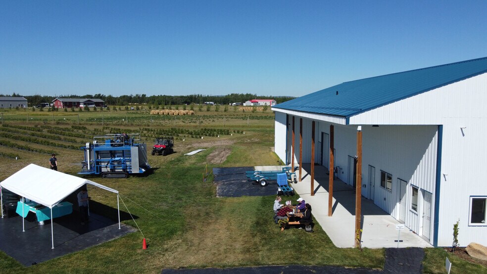 More Photos Of 705068 82 -1, Wembley General Retail For Sale