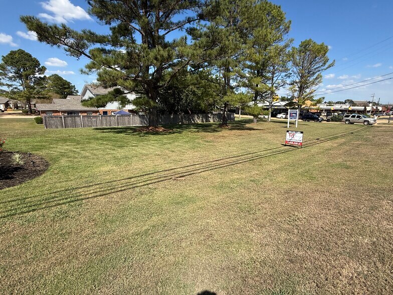 More Photos Of 2700 W Main St, Tupelo Land For Sale