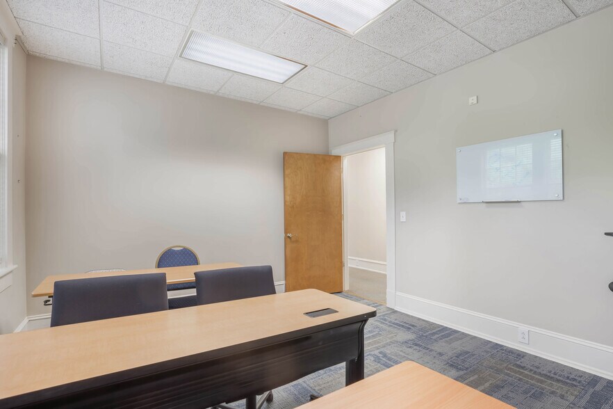 More Photos Of 720 North Ave, Macon-Bibb Office Residential For Sale