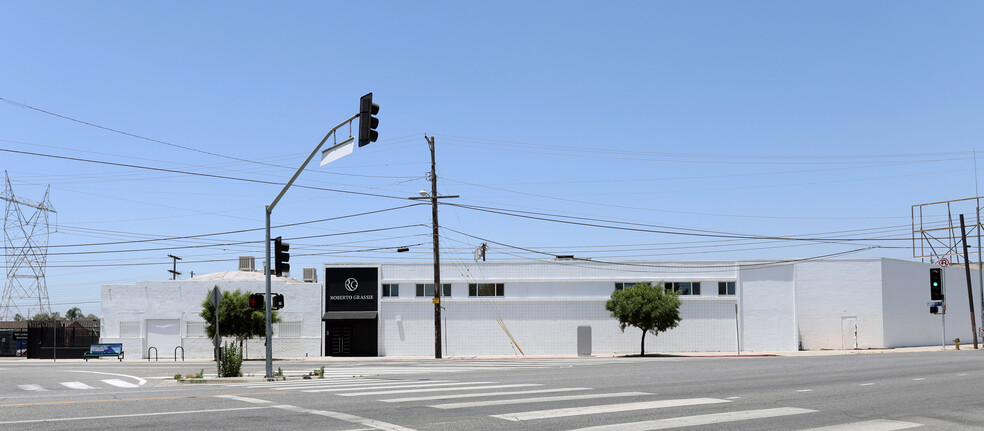 Primary Photo Of 9007 Lankershim Blvd, Sun Valley Distribution For Sale