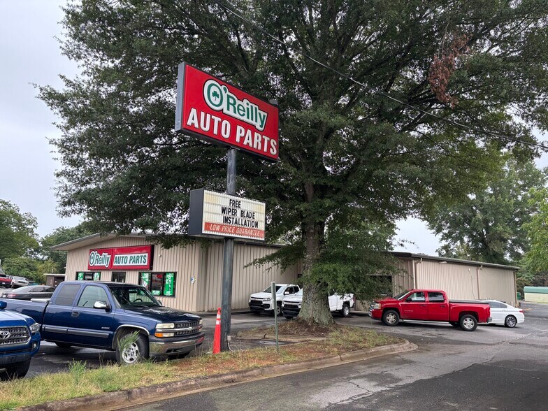 More Photos Of 120 E Main St, Boonville General Retail For Lease