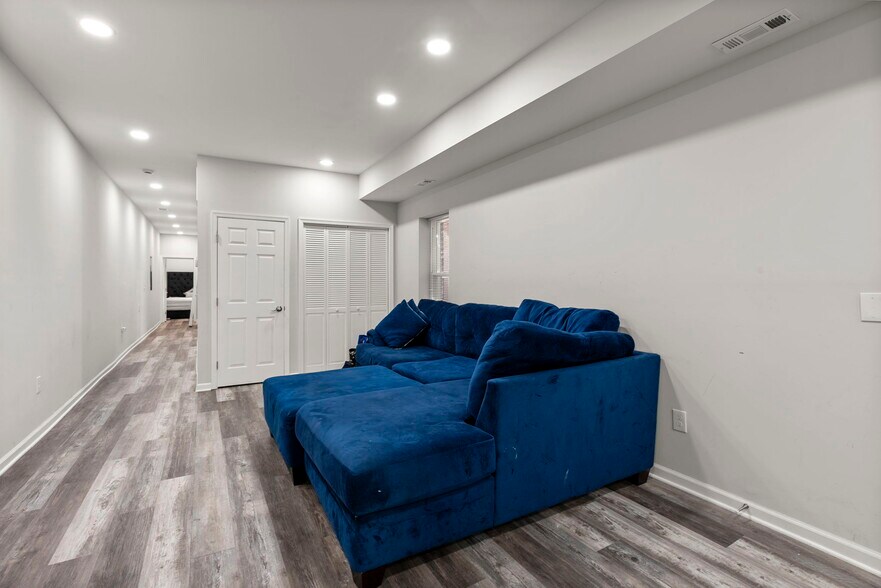 More Photos Of 4710 Liberty Heights Ave, Baltimore General Retail For Sale