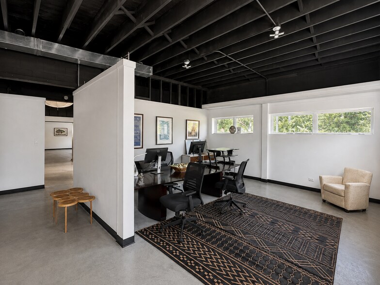 More Photos Of 44 W Lincoln Hwy, Chicago Heights Office For Lease