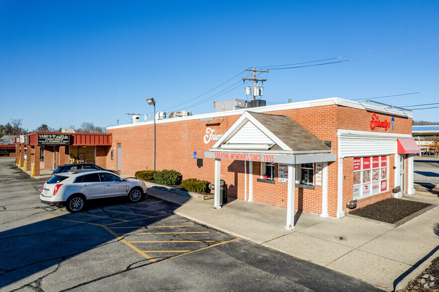 Primary Photo Of 129-131 E Main St, Webster Unknown For Lease