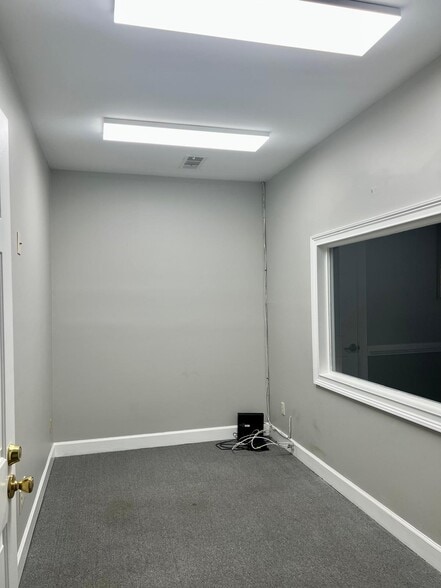 More Photos Of 1244 Beaver Ruin Rd, Norcross Office Residential For Lease