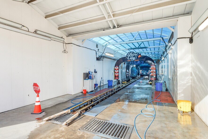 More Photos Of 401 W Florida Ave, Hemet Carwash For Sale