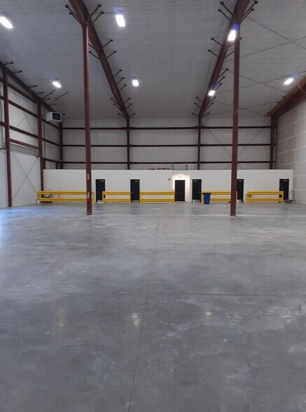 More Photos Of 2256 NY-17K, Montgomery Distribution For Sale