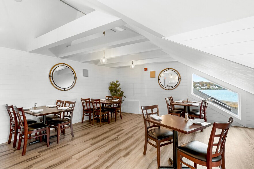 More Photos Of 15 Point Rd, Portsmouth Restaurant For Sale