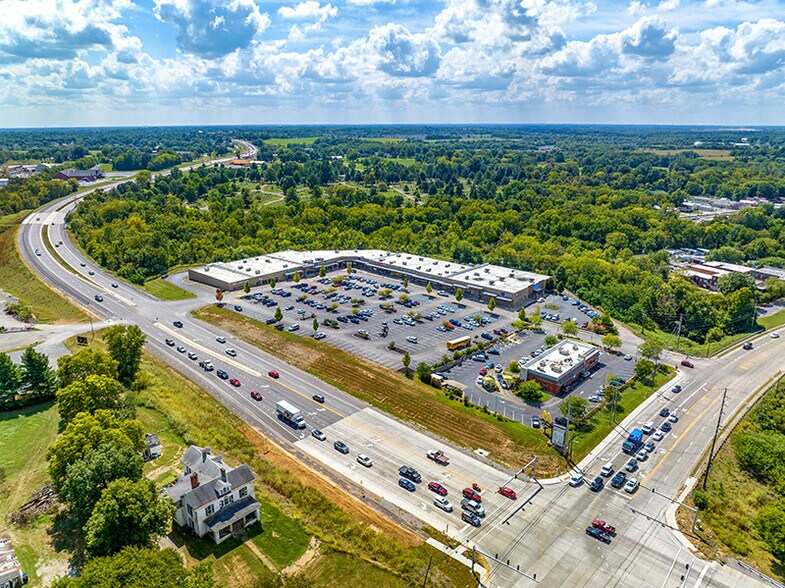 More Photos Of 150-198 Frankfort Rd, Shelbyville General Retail For Sale
