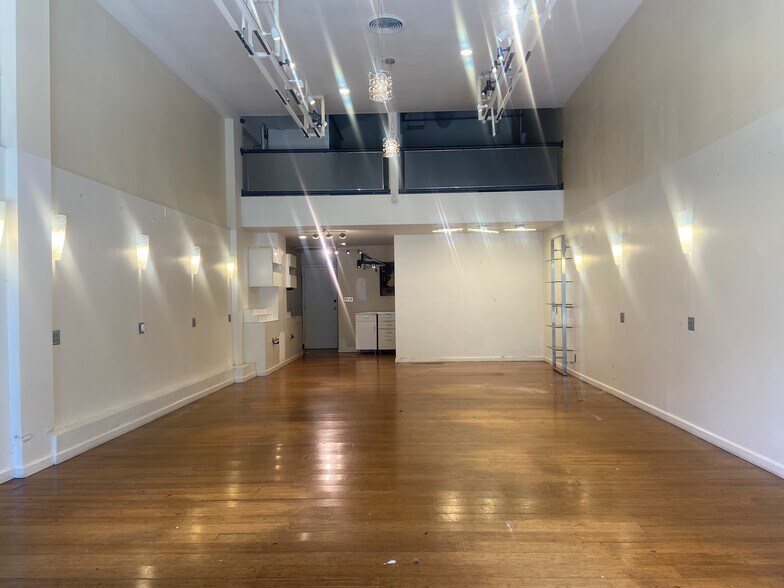 More Photos Of 2887 College Ave, Berkeley Storefront For Lease