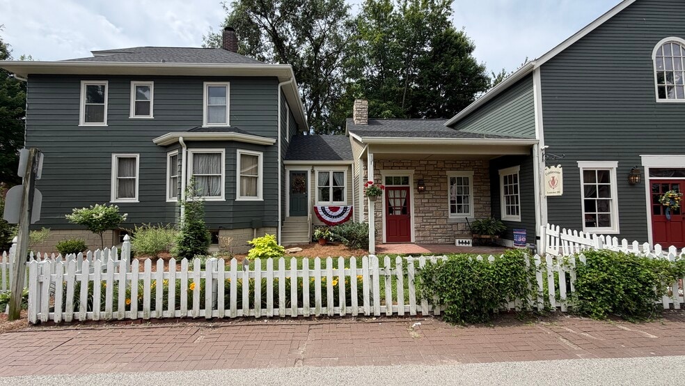 Primary Photo Of 803 S Main St, Saint Charles Storefront Retail Residential For Sale