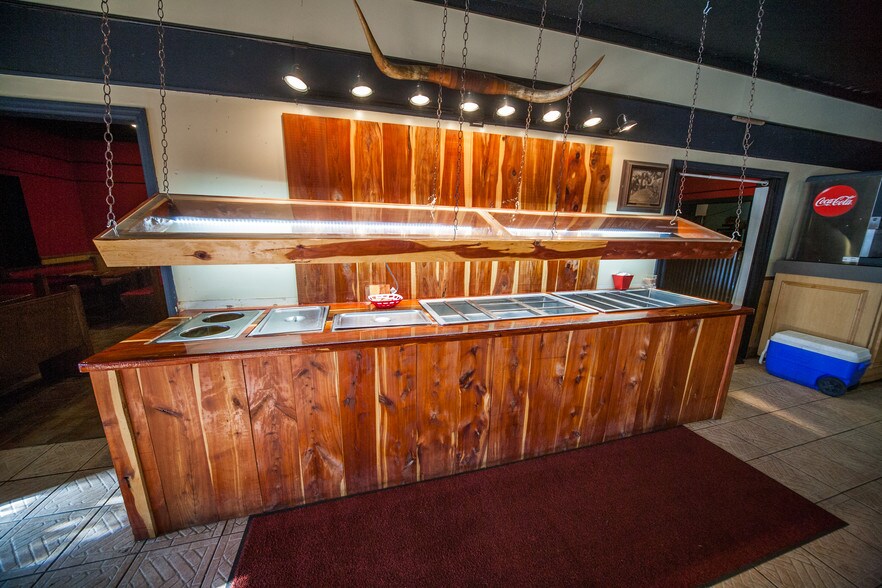 More Photos Of 5740 7th St, Zephyrhills Restaurant For Lease