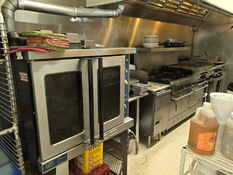 More Photos Of 643 VT-103 Rt, Chester Restaurant For Sale