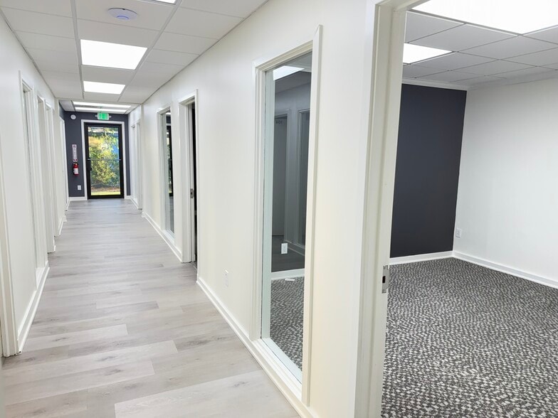 More Photos Of 20 Office Park Way, Pittsford Office For Lease