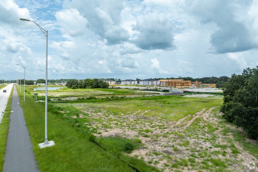 More Photos Of State Road 52, San Antonio General Retail For Lease