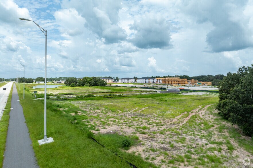 More Photos Of State Road 52, San Antonio General Retail For Lease