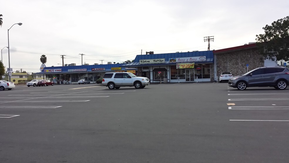 More Photos Of 5952 Westminster Blvd, Westminster General Retail For Lease
