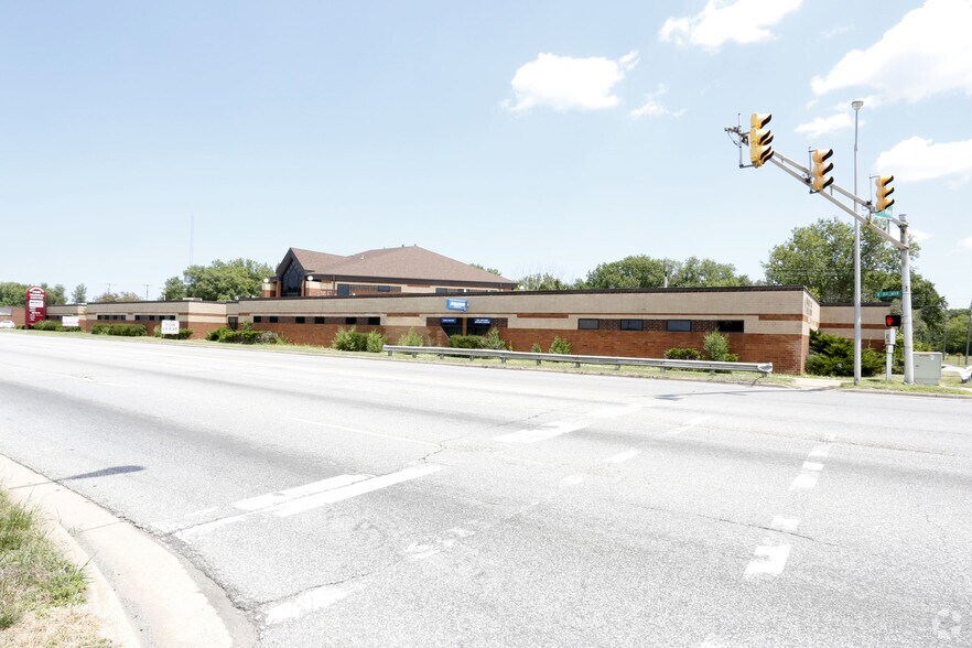 Primary Photo Of 3229 Broadway St, Gary Medical For Lease