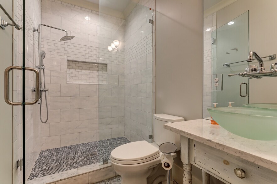 More Photos Of 2972 Lookout Pl NE, Atlanta Office Residential For Sale