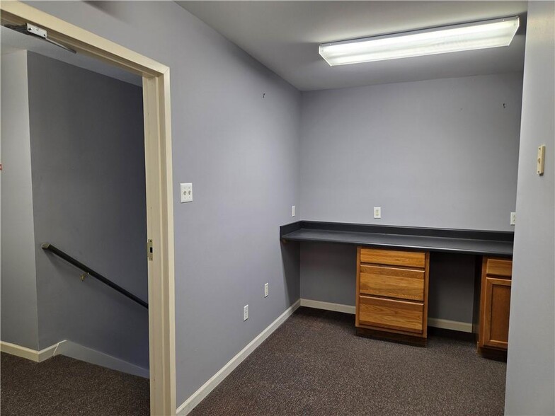 More Photos Of 1065 Muller Pky, Westwego Office For Sale