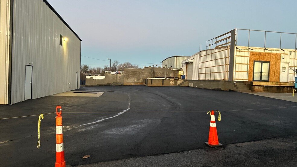 More Photos Of 9108 Warren H Abernathy Hwy, Spartanburg Light Manufacturing For Lease