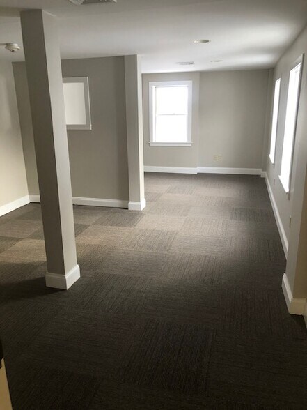 More Photos Of 229 Main St, Vergennes Storefront Retail Office For Lease