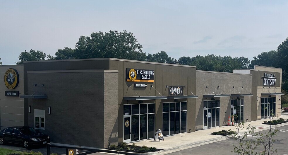 Primary Photo Of 1830 W Foxwood Dr, Raymore Freestanding For Lease