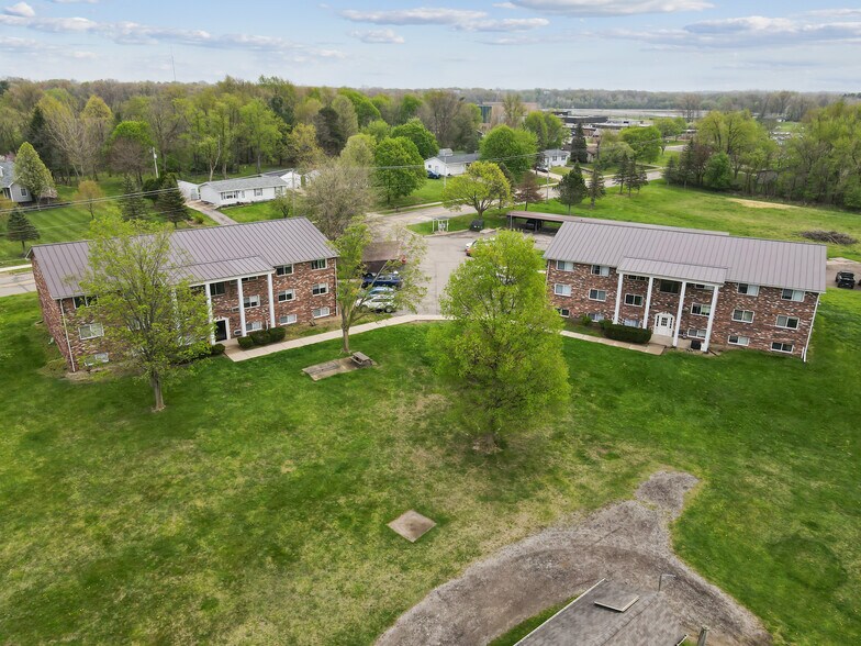 More Photos Of 186 1st St, Olivet Apartments For Sale