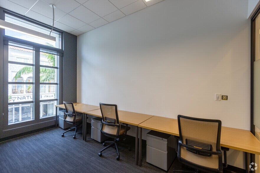 More Photos Of 700 S Rosemary Ave, West Palm Beach Coworking Space