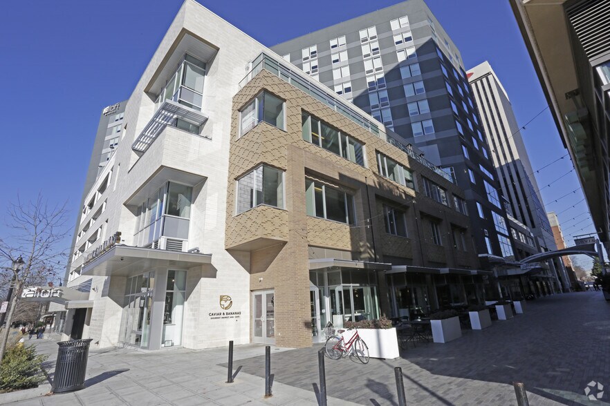 More Photos Of 100 W Washington St, Greenville Office For Lease